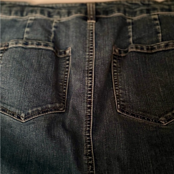 Charter Club Blue Denim Skirt size 8 - Picture 3 of 3